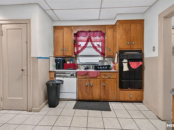 4th image of 85 10th Street