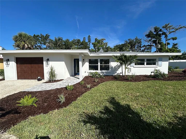 1625 Idle Ln — Photo 17