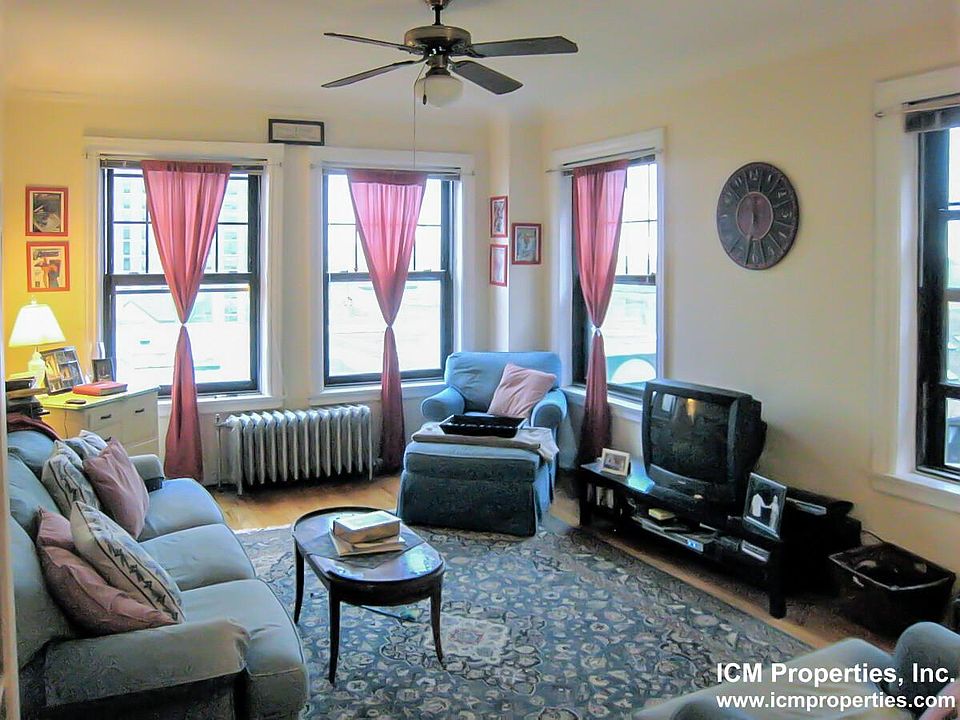1st image of 545 W Briar Pl #6J