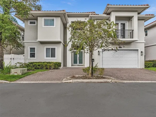 3539 Forest View Cir, Fort Lauderdale, FL 33312
