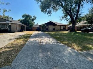 22515 Tree House Ln, Spring, TX 77373