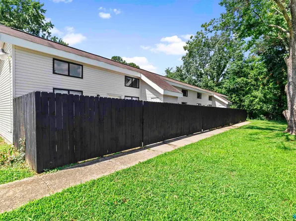 3704 Squaw Valley Dr SW, Huntsville, AL 35805