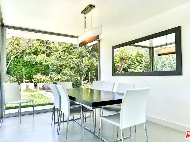5470 Katherine Ave — Photo 3