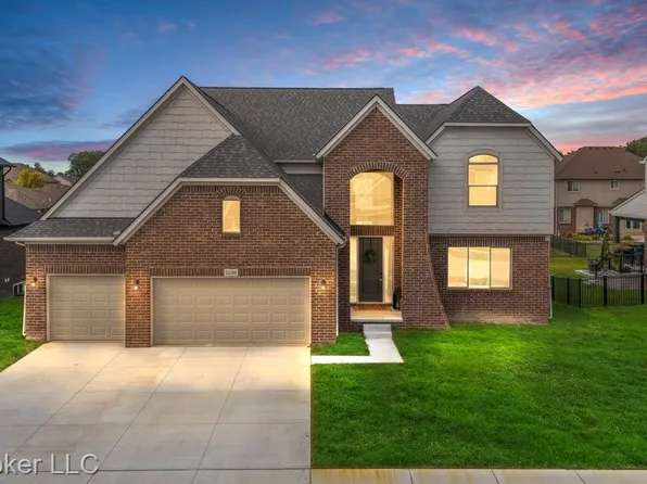 24599 Brookshire Dr, Macomb, MI 48042