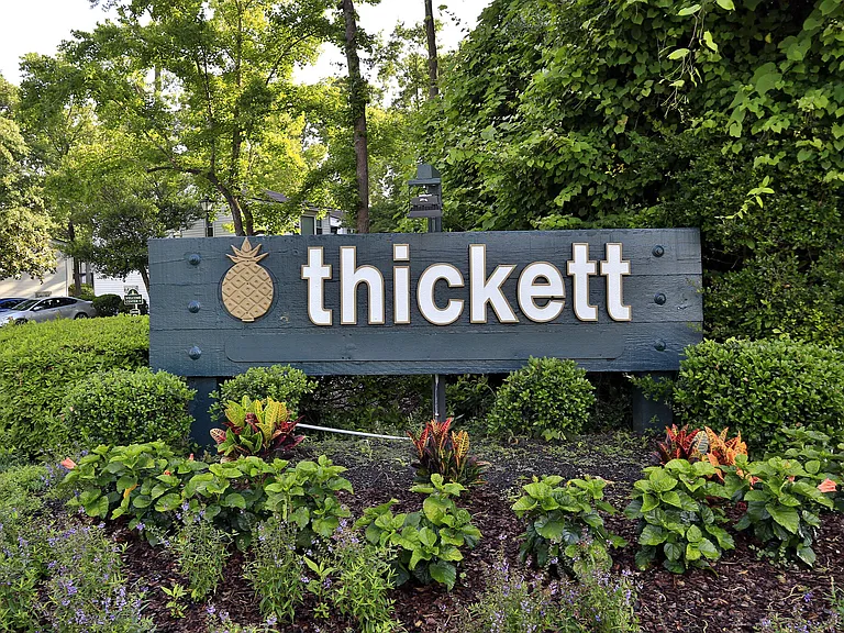 Thickett — Photo 1