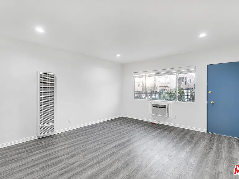 1630 N Harvard Blvd #1 — Photo 4