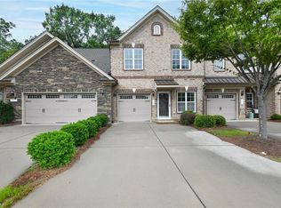 2048 Chandler Village Dr, Graham, NC 27253