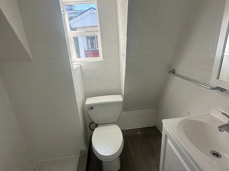 157 Buena Vista Ave #33 — Photo 6