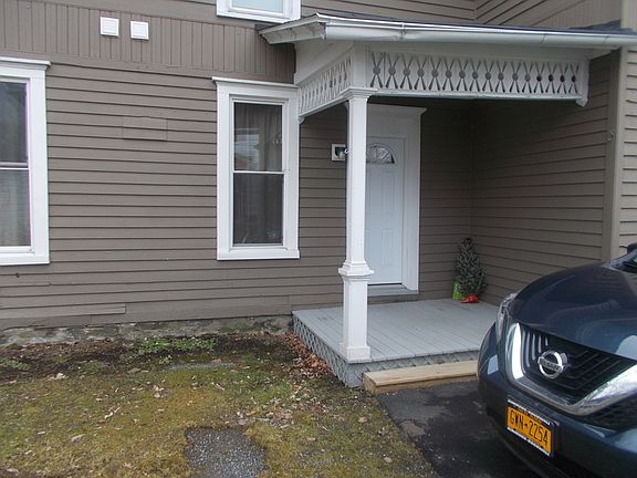 5th image of 110-108 Henry St