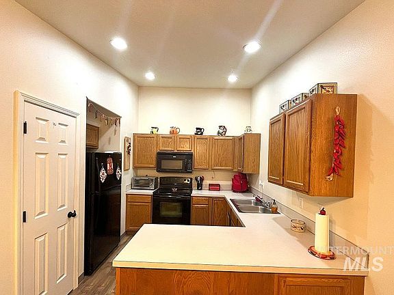 5th image of 2252 N Linda Vista Pl