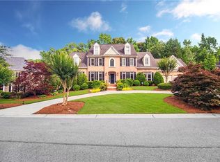 775 Vinings Estates Dr SE, Mableton, GA 30126