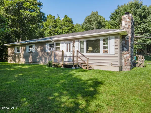 18 Miller Way, Cropseyville, NY 12052
