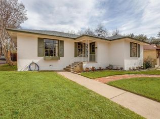 2705 Ryan Place Dr, Fort Worth, TX 76110