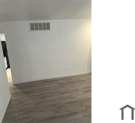 3rd image of 1665 Duxberry Ave