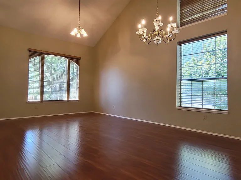 5909 Rickerhill Ln — Photo 4