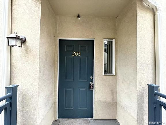 2nd image of 1747 N Pearl St APT 205