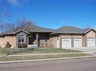 509 N Sagehorn Dr, Hartford, SD 57033