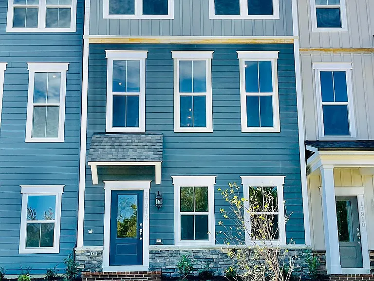 17912 Woods Overlook Dr — Photo 1