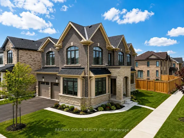 37 Peak Dr, Brampton, ON L6X 0J8