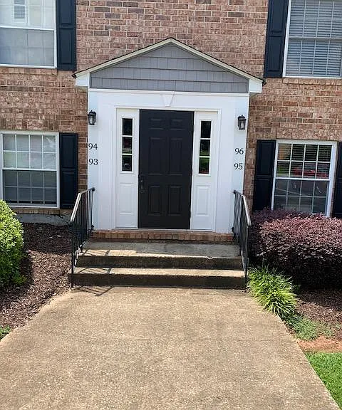 925 Cleveland St #95 — Photo 1