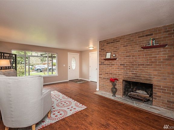 4th image of 5416 96th Avenue Ct W