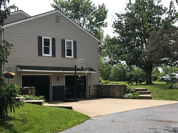 3rd image of 1569 Farmersville W Alex Rd