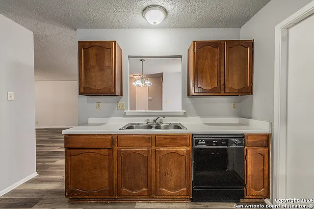 5011 Thomas Paine Dr — Photo 15