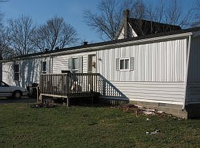 1st image of 851 E 7th St