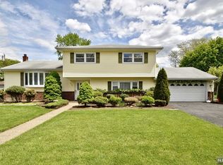 378 Loretta Dr, Oradell, NJ 07649