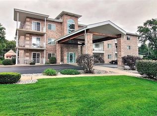 18216 Lange St APT 1A, Lansing, IL