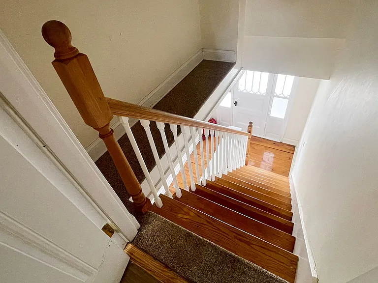 136 Central St — Photo 9