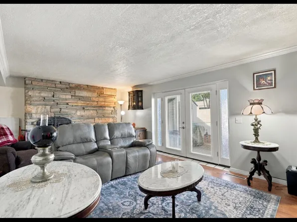881 E Maple View Dr APT 13, Salt Lake City, UT 84106