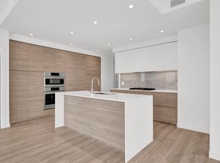 680 Quayside Dr #3807, New Westminster, BC V3M6Z6