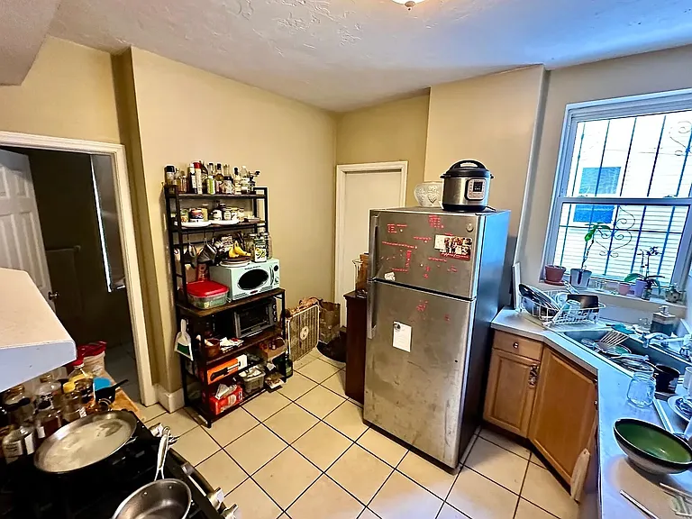 17 Highgate St #3 — Photo 2