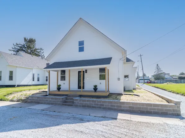 5 N Market St, Carthage, IN 46115