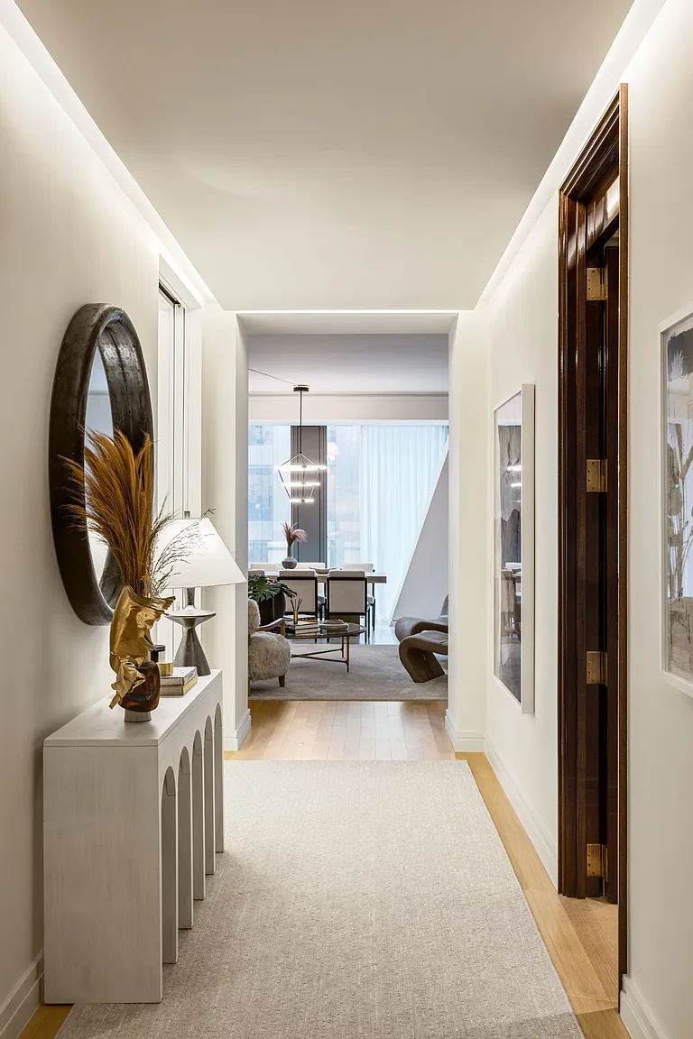 53 W 53rd St APT 37C photo 1