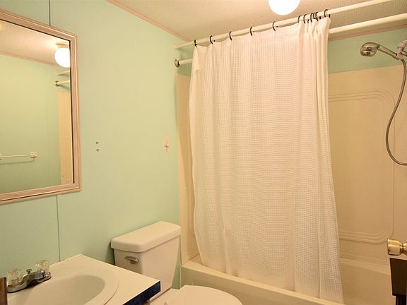 5th image of 136-138 Berry Ln
