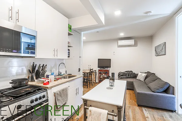 Rented by Pinn Realty | media 9