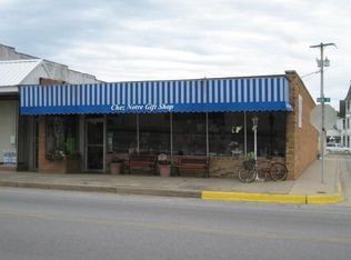 601 Main St, Cassville, MO 65625