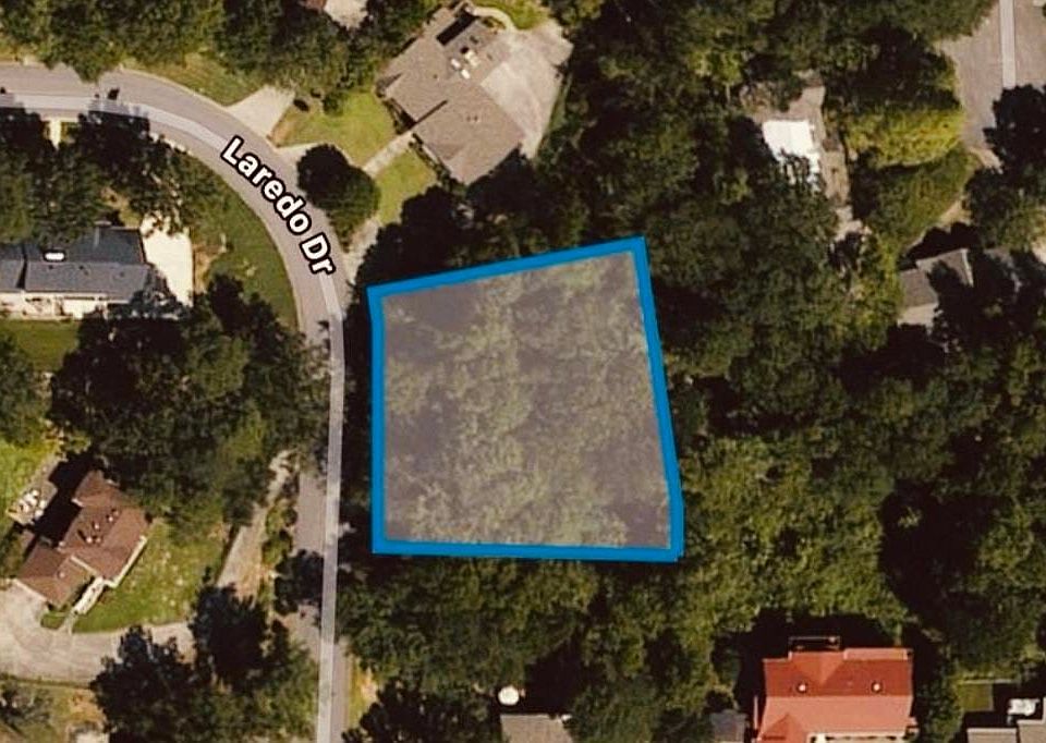 2nd image of 301 Laredo Dr