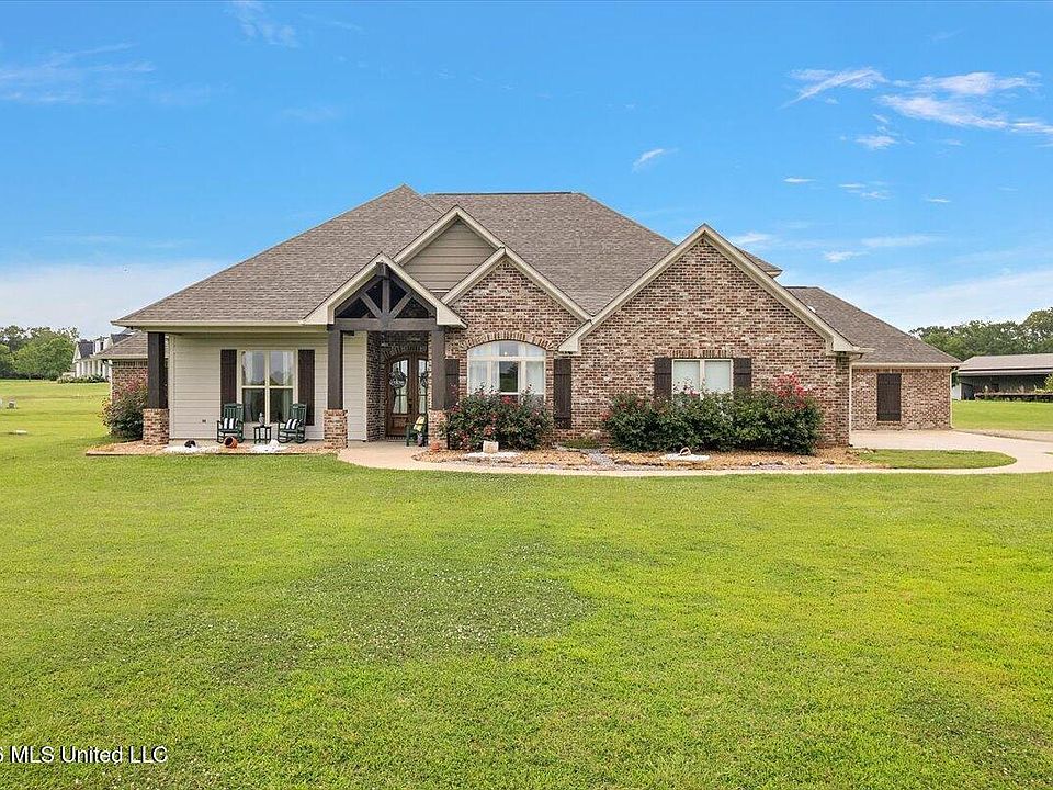 1st image of 140 Winchester Dr