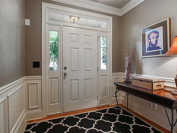 3rd image of 10297 Midway Ave