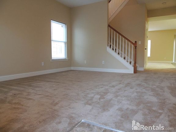 2nd image of 1013 Kings Mountain Ln