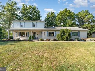 32 Lauren Ln, Halifax, PA 17032