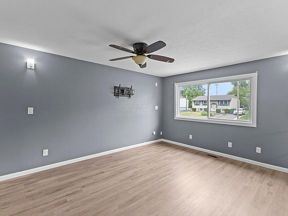 4th image of 1905 Woodcrest Rd