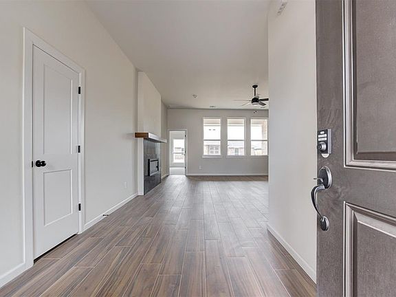 3rd image of 626 Honey Springs Ln