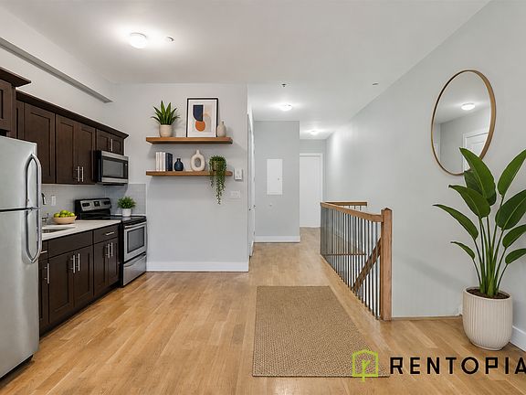 3rd image of 34 Meserole St #1