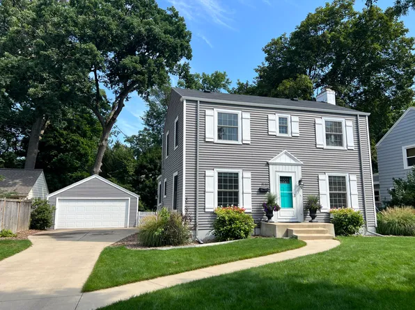 1951 Hall St SE, East Grand Rapids, MI 49506