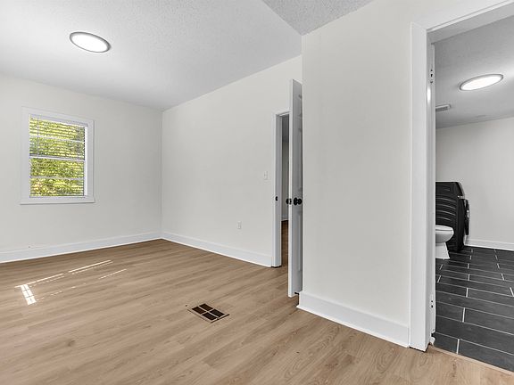 4th image of 2355 Cuba Millington Rd