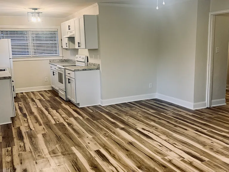 335 Pierce Ave #335 — Photo 6